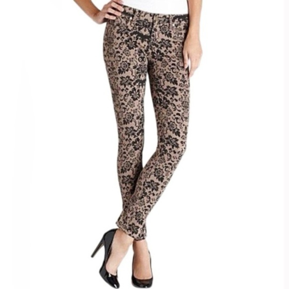 NWT PAIGE Black and Cream Floral Verdugo Ultra Skinny Pants